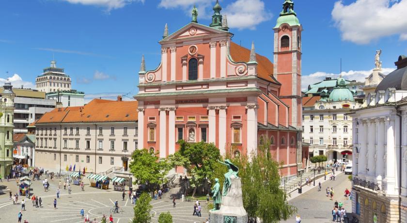 Urban Homy Ljubljana Bed & Breakfast ภายนอก รูปภาพ