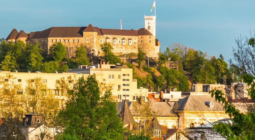 Urban Homy Ljubljana Bed & Breakfast ภายนอก รูปภาพ