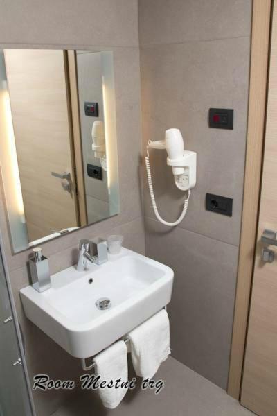 Urban Homy Ljubljana Bed & Breakfast ภายนอก รูปภาพ